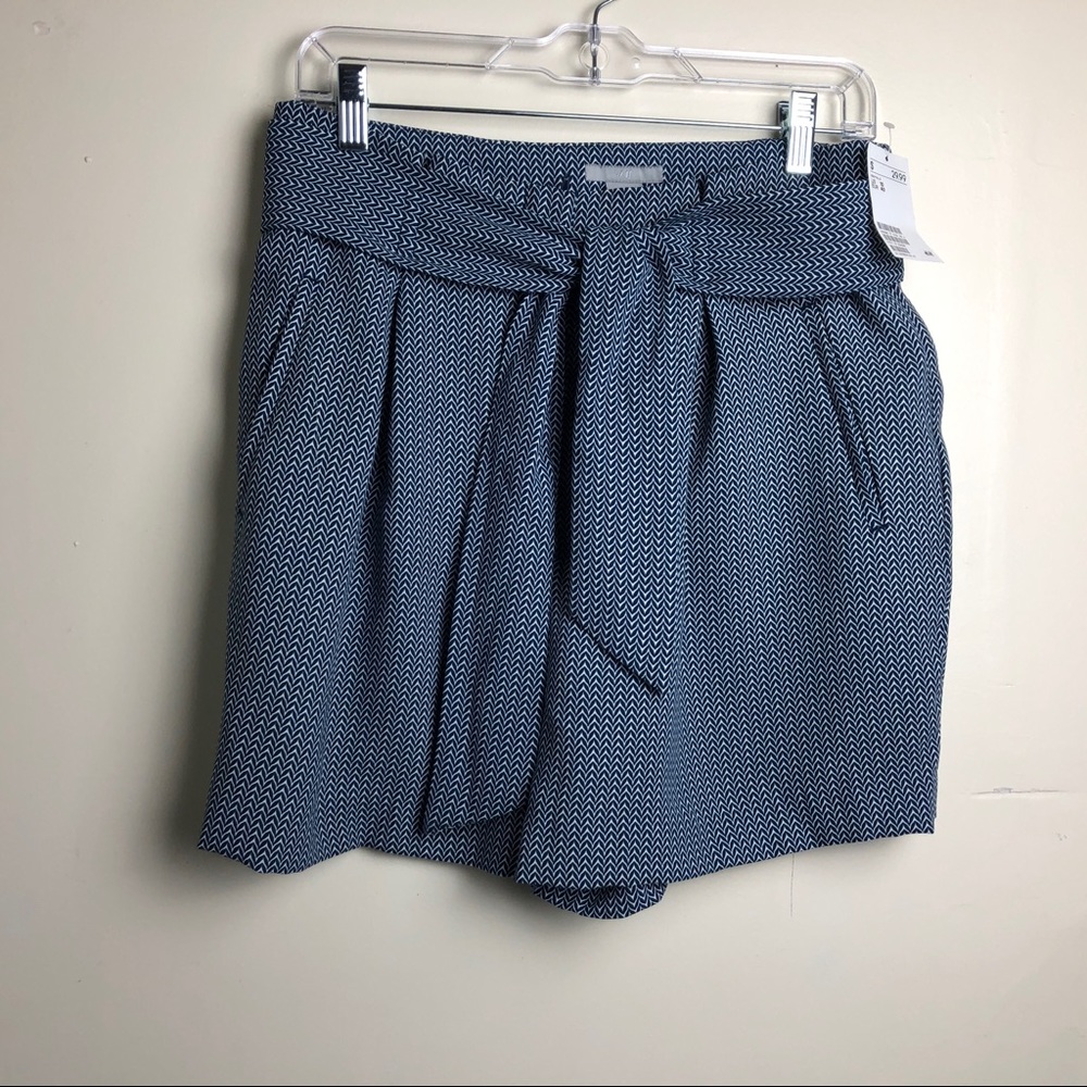 H&M NWT printed shorts